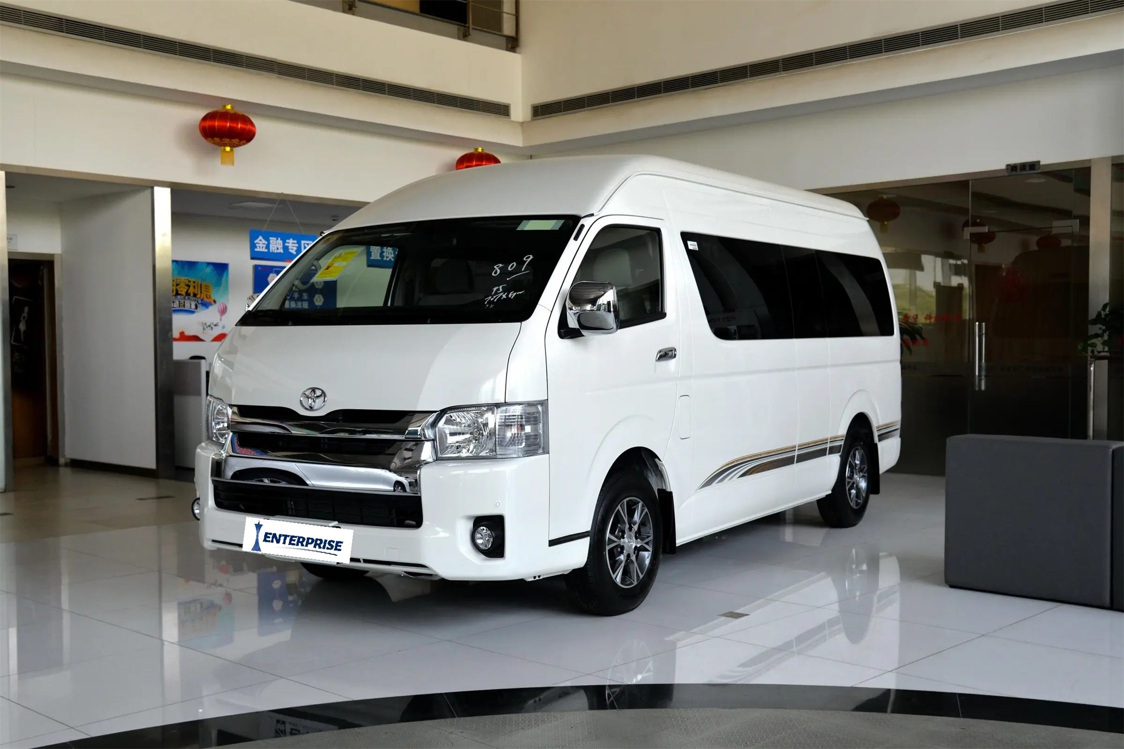 Toyota HiAce 2011 2.7L Automatic Luxury Edition 10 Seaters