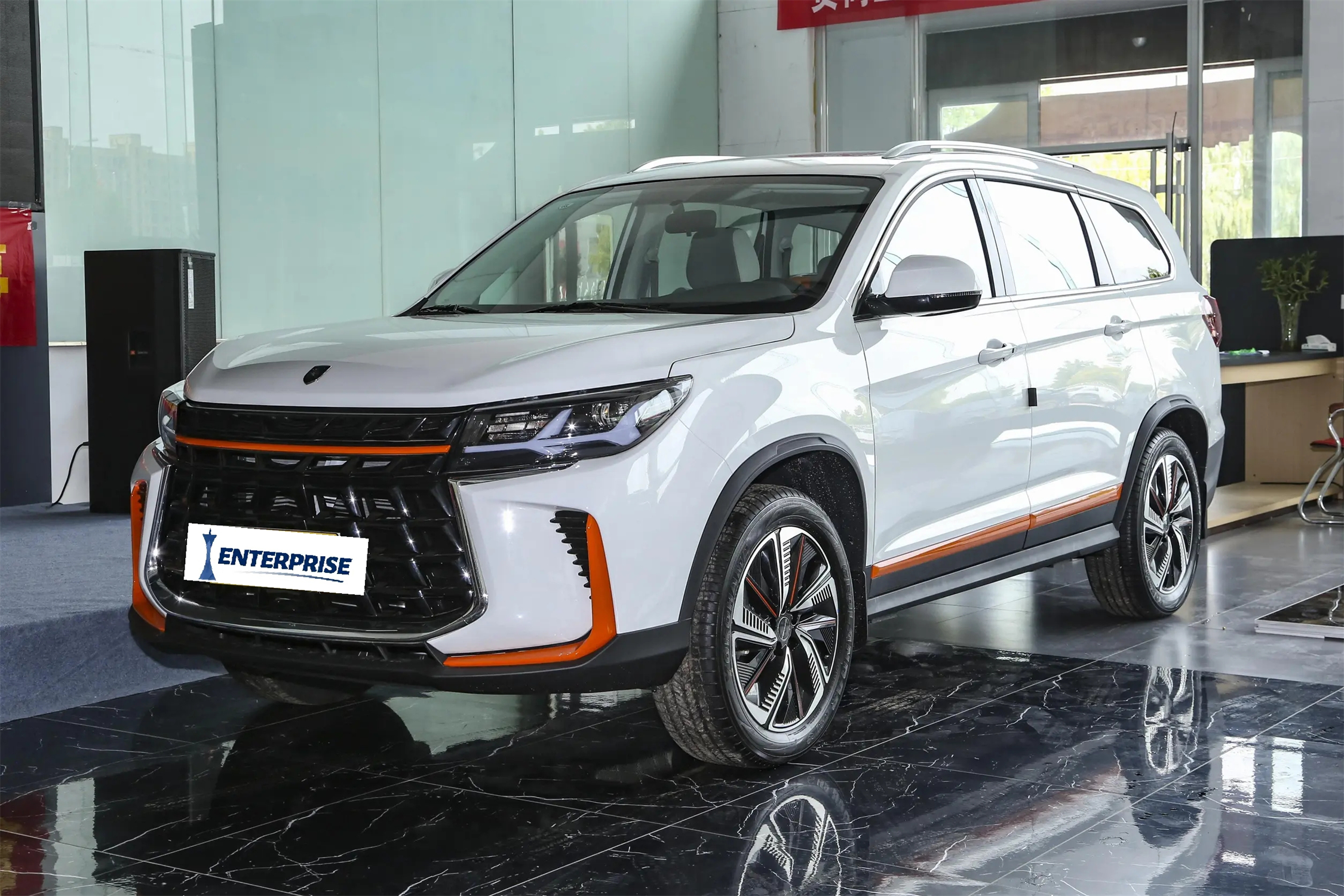 Donefeng Forthing T5 2023 Mach Edition 1.5T DCT Flying Spur Edition 7 Seaters